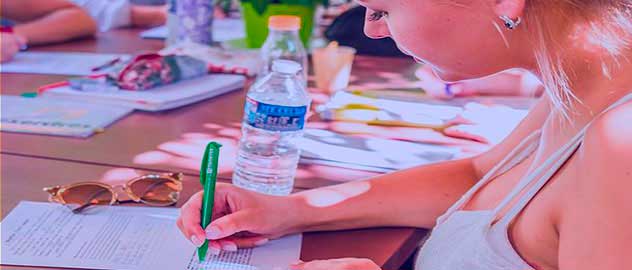 Cours-de-français-en-présentiel-adultes azurlingua